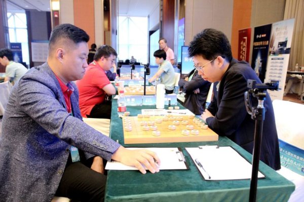 纯旭配资端 上海杯象棋大师赛明天将产生晋级名单
